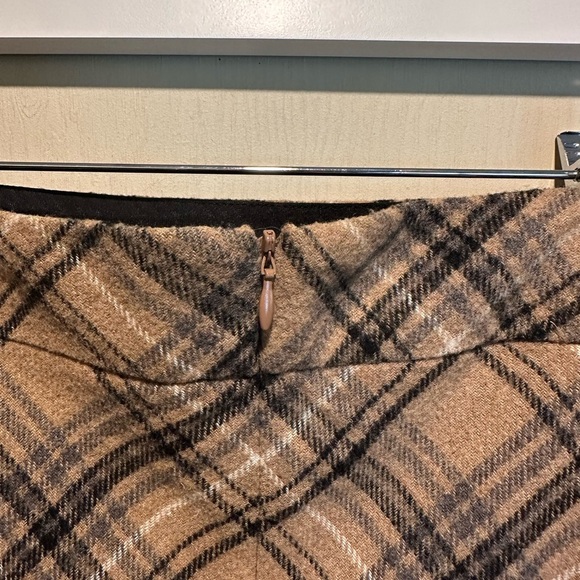 ALFRED SUNG Tan Knee-Length Pencil Skirt for Work - Picture 2 of 3